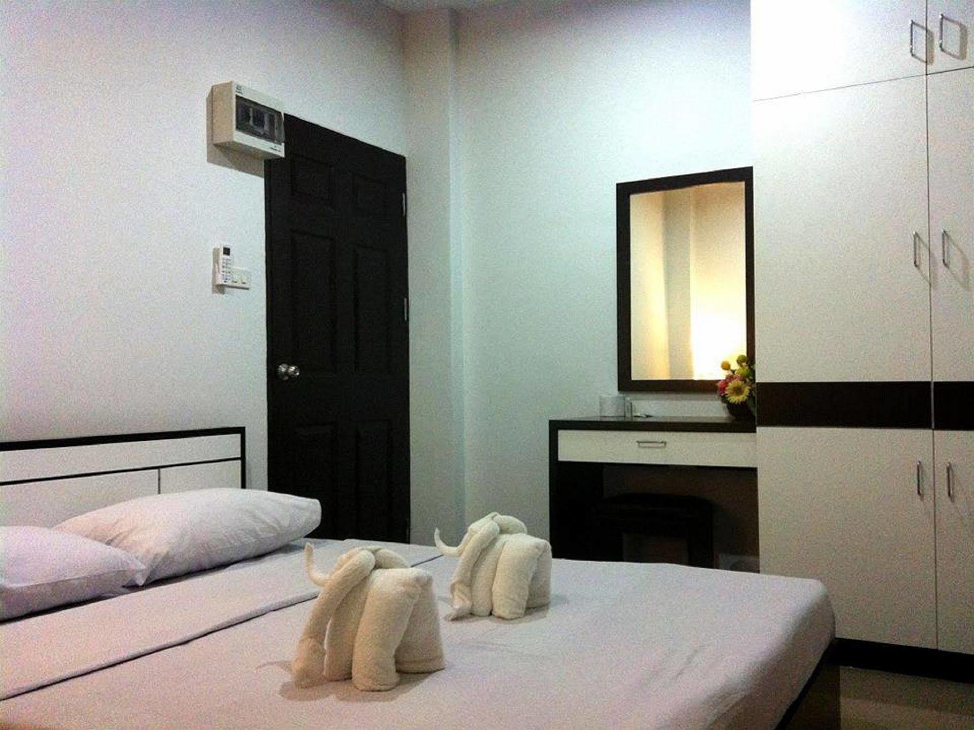 Hotel Noble U-House Chiangmai Chiang Mai Exterior foto